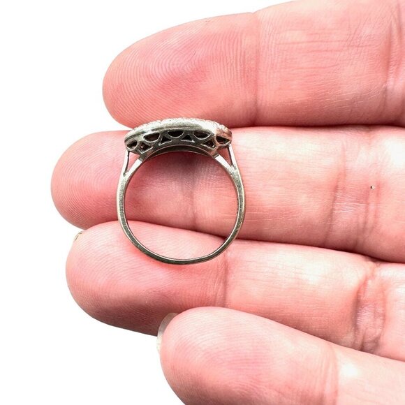 Estate Find 14K White Gold Small Diamond Ring Size 5, 2.5 Grams - Picture 2 of 6